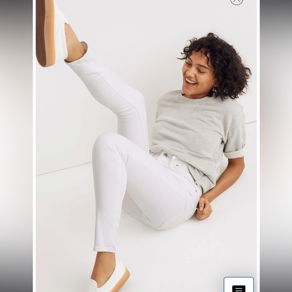 Madewell Curvy High Rise Skinny Jeans in Pure White - Picture 4 of 16
